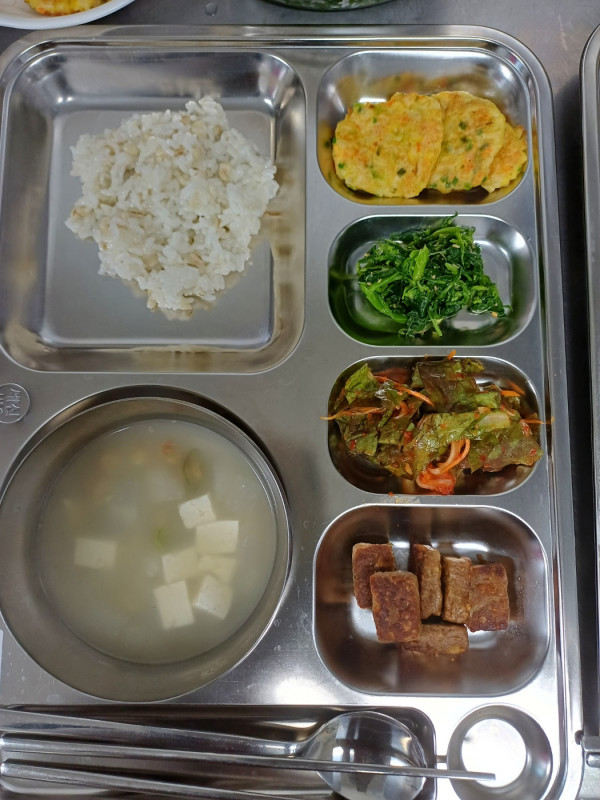 2ad17f5bc192da1a4f3c6de02b2a6fef_1715579